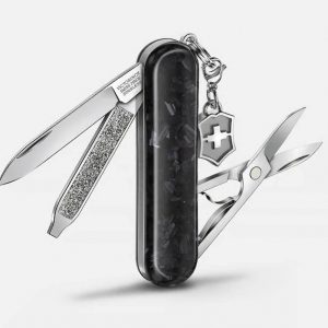 چاقو چندکاره ویکتورینوکس مدل CLASSIC SD BRILLIANT CARBON رفرنس 0.6221.90
